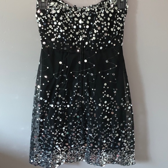 Sparkly strapless mini dress - Picture 2 of 2